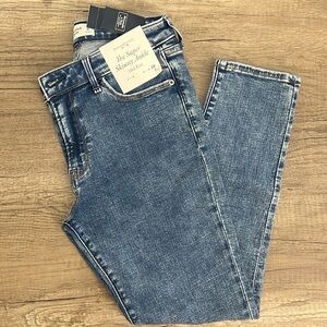 NWT - Abercrombie & Fitch - Super Skinny Ankle Jeans